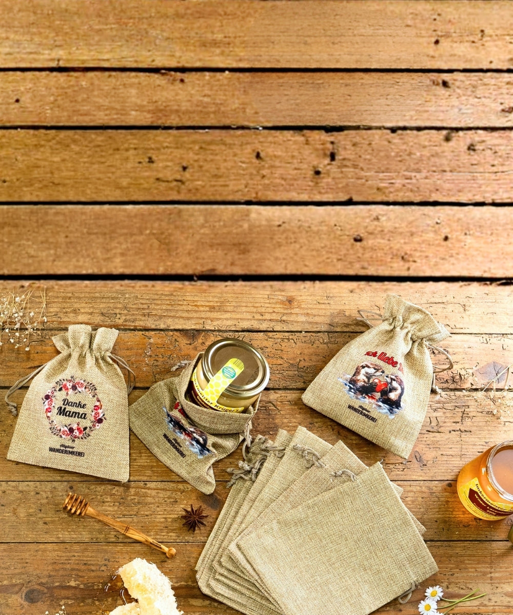Headerbild_Geschenksäckchen der Allgäuer Wanderimkerei, verpacke Deinen Honig stilvoll als Geschenk